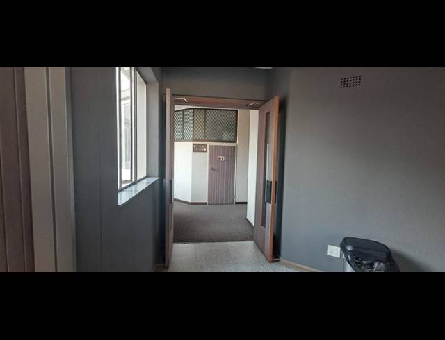 2 BEDROOM APARTMENT FOR SALE IN MELROSE